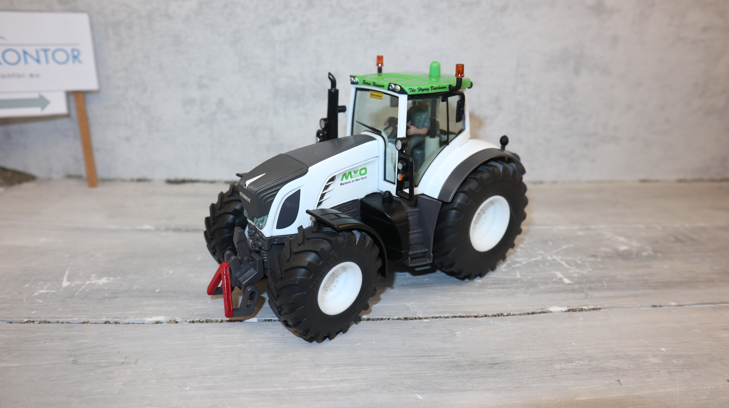 Siku 3258 in 1:32 Fendt 936 MvO aus NL Sondermodell ,  NEU in OVP