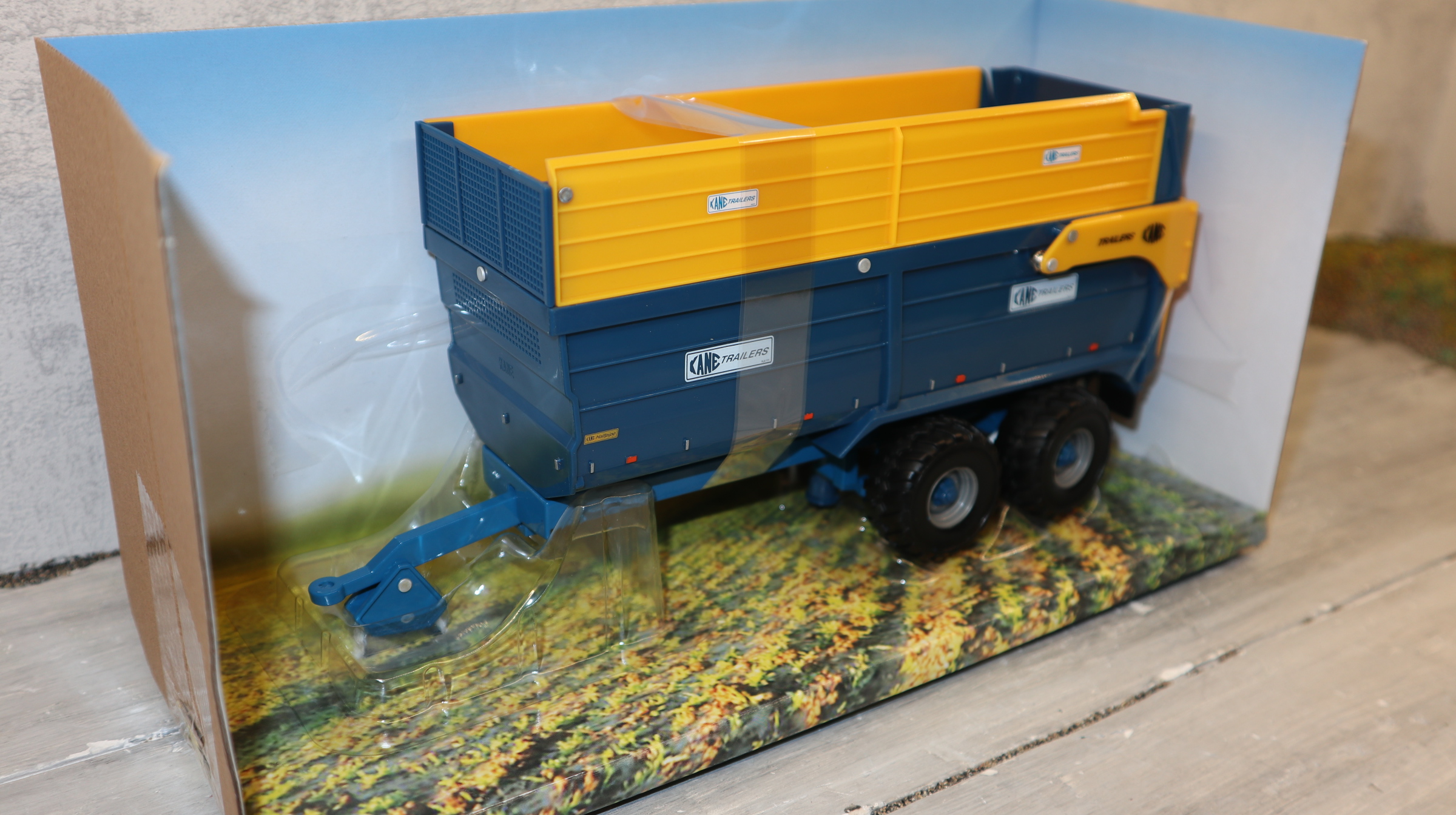 Britains 42700  in 1:32, KANE 2-Achser Silagewagen , NEU in OVP