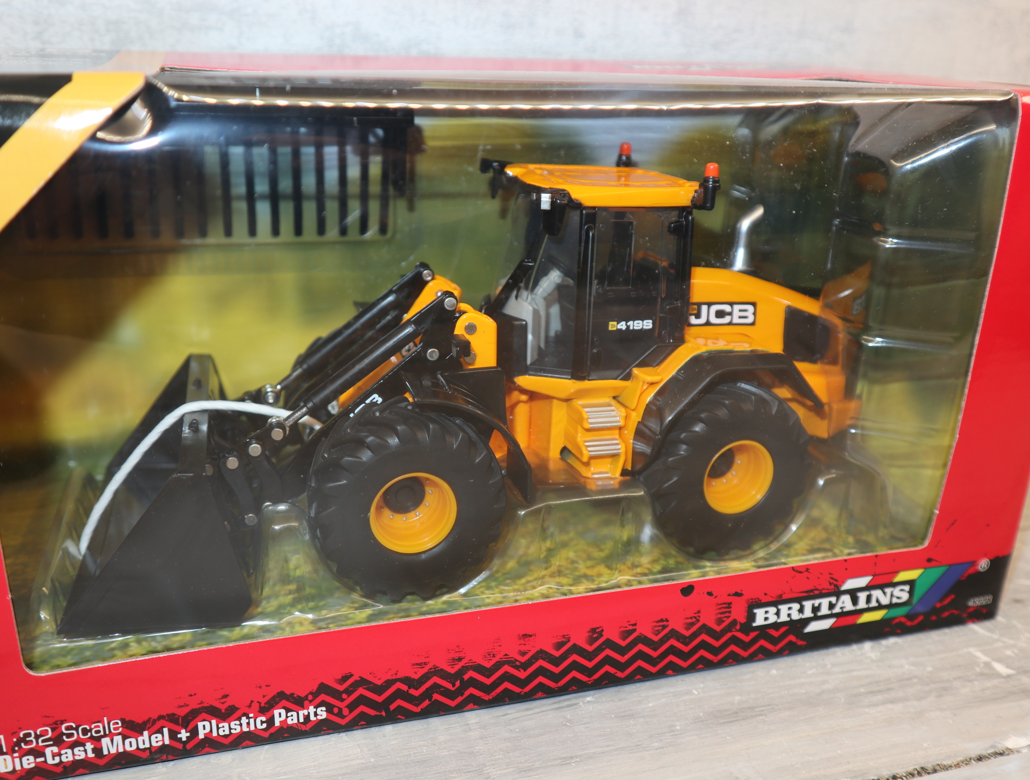 Britains 43223 in 1:32 JCB 419S Radlader mit Wechselschaufel, NEU in OVP