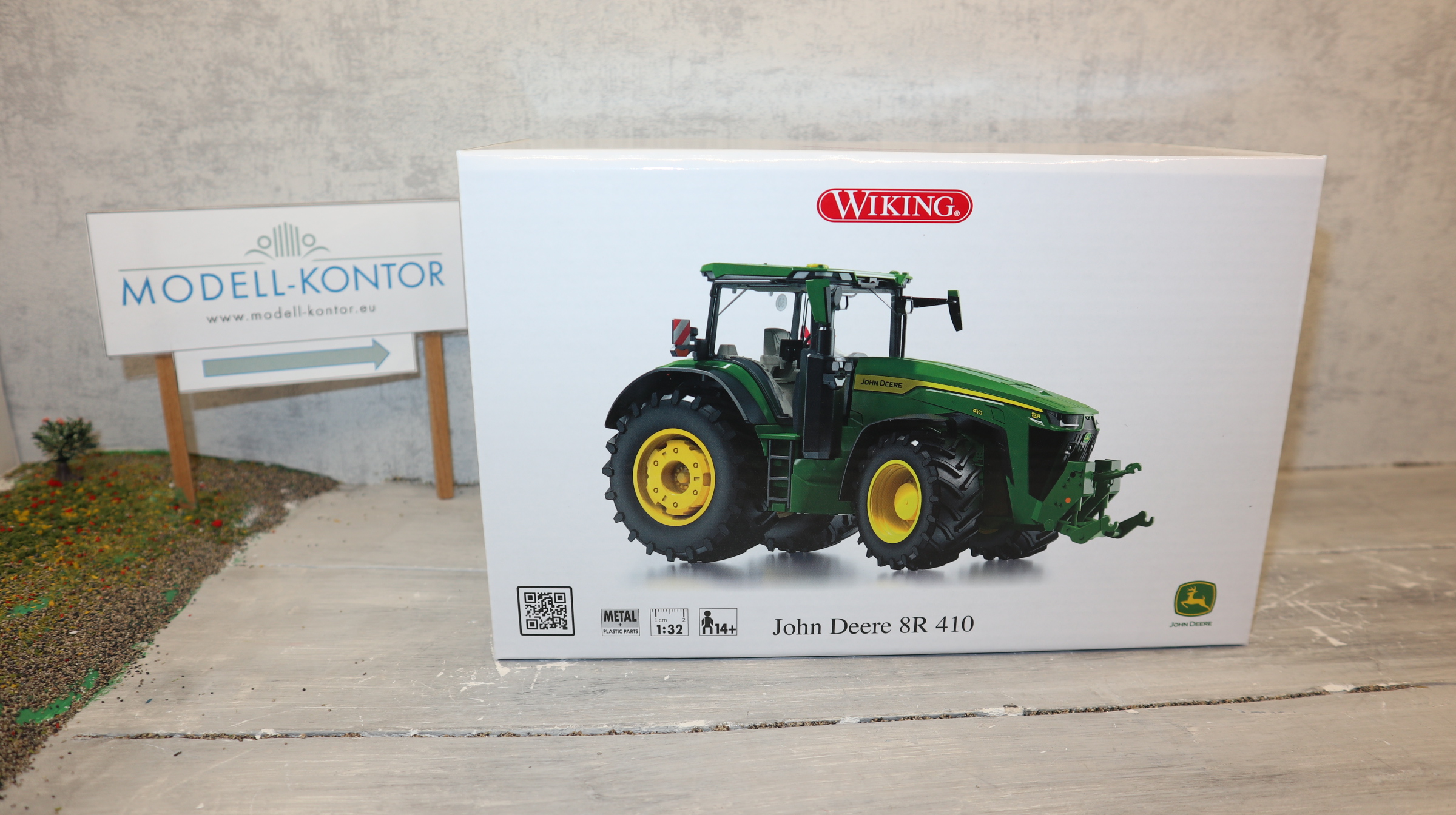 Wiking 077859 in  1:32 John Deere  8R 410 , Neu in  OVP