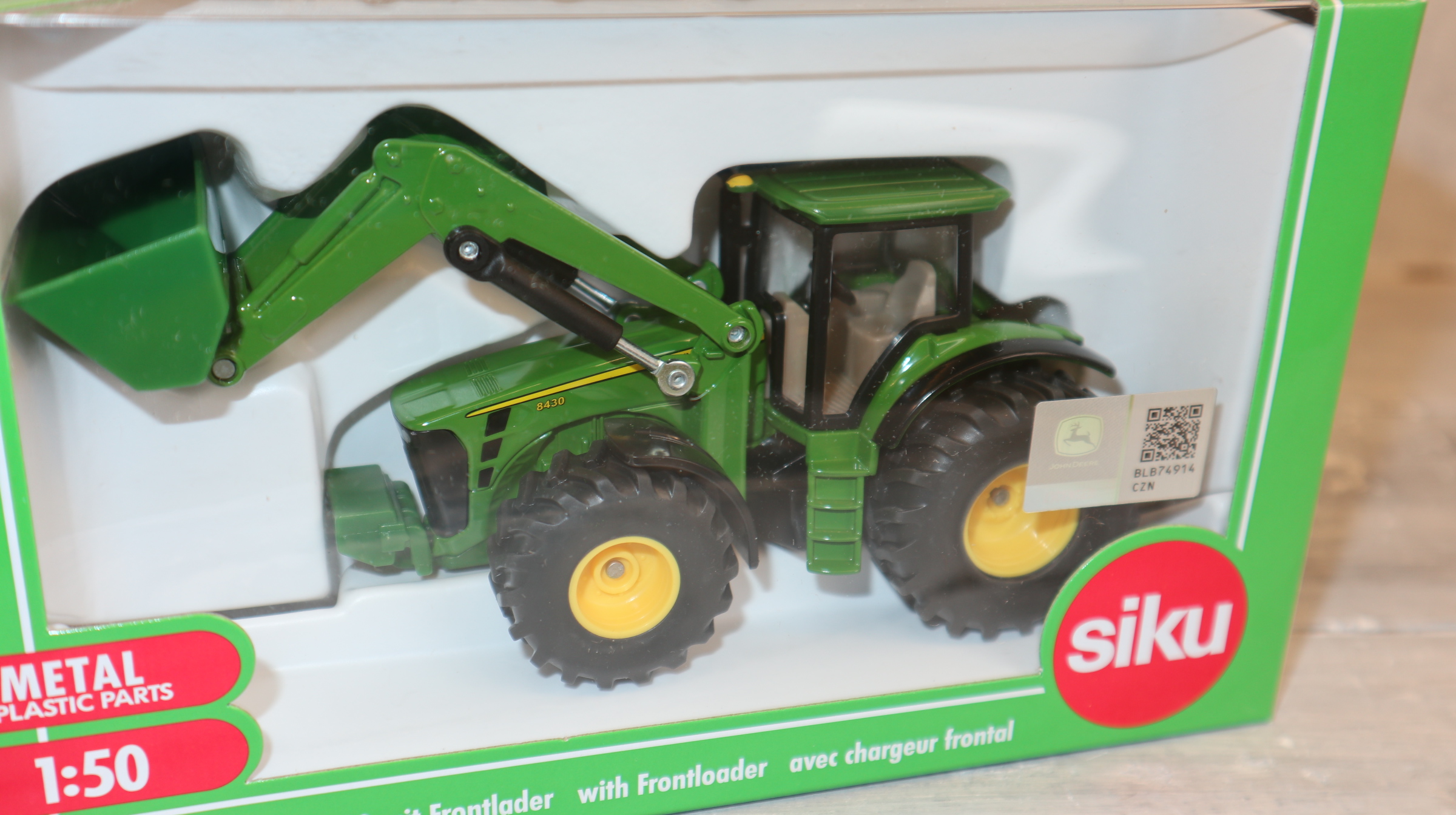 Siku 1982 in 1:50,  John Deere 8430 mit Frontlader, Neu in OVP