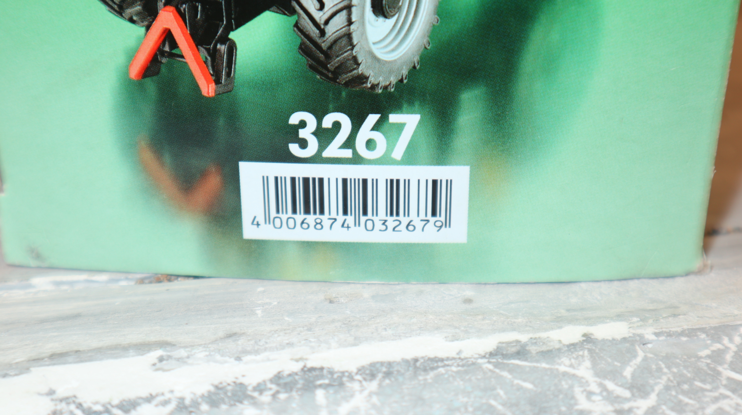 Siku 3267 in 1:32, JCB 8310 in weiss, SSC 2013 Sondermodell, NEU in OVP