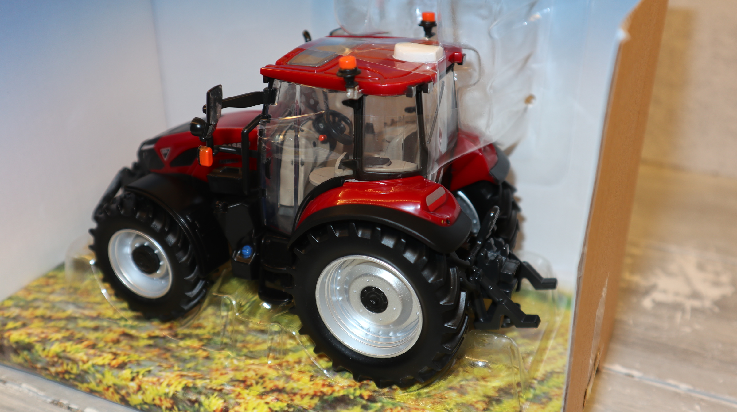 Britains 43428 in 1:32,  CASE IH Farmall 120 C ,  NEU in OVP