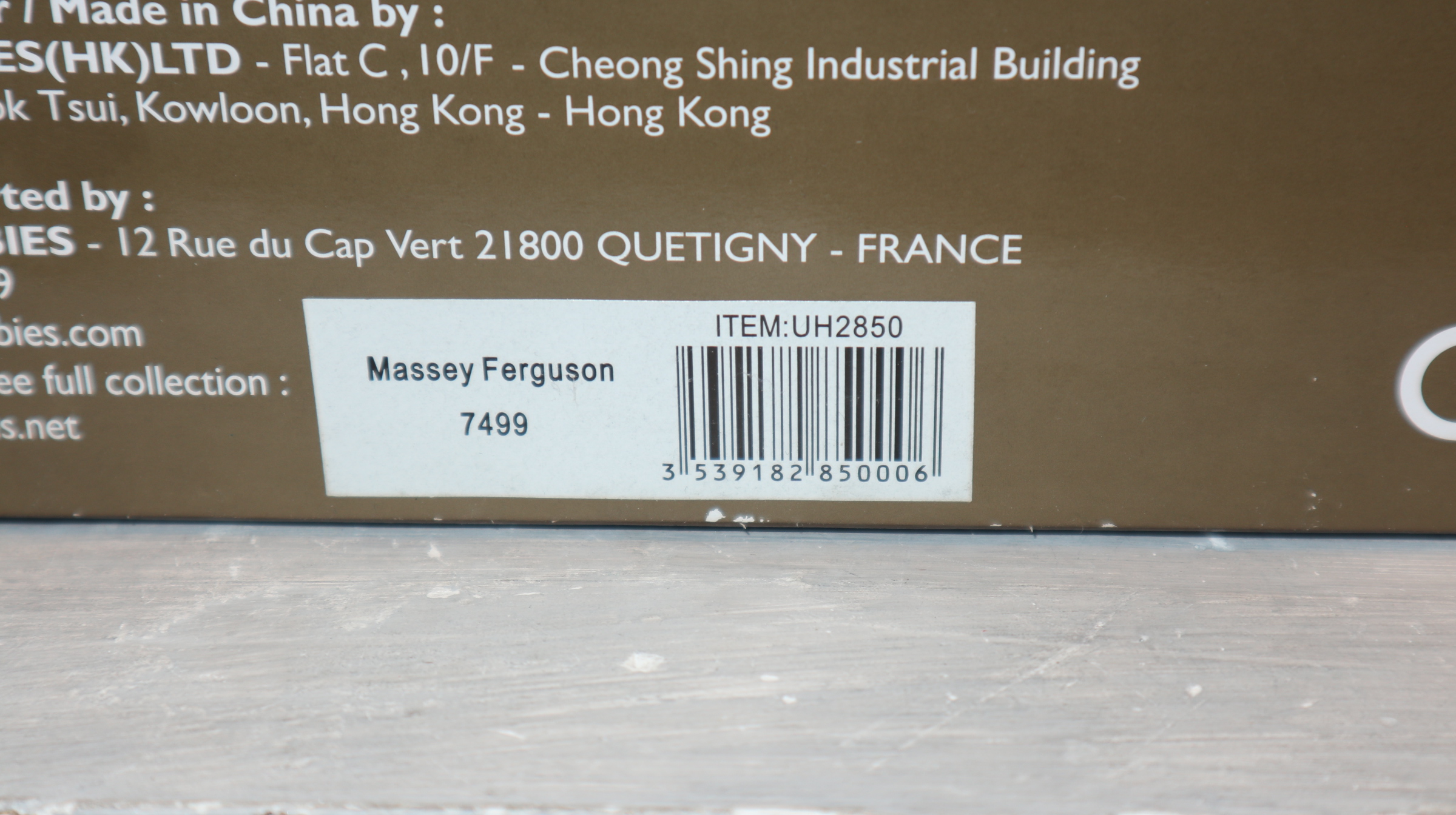 Universal Hobbies UH 2850 in 1:32, Massey Ferguson 7499, NEU in OVP