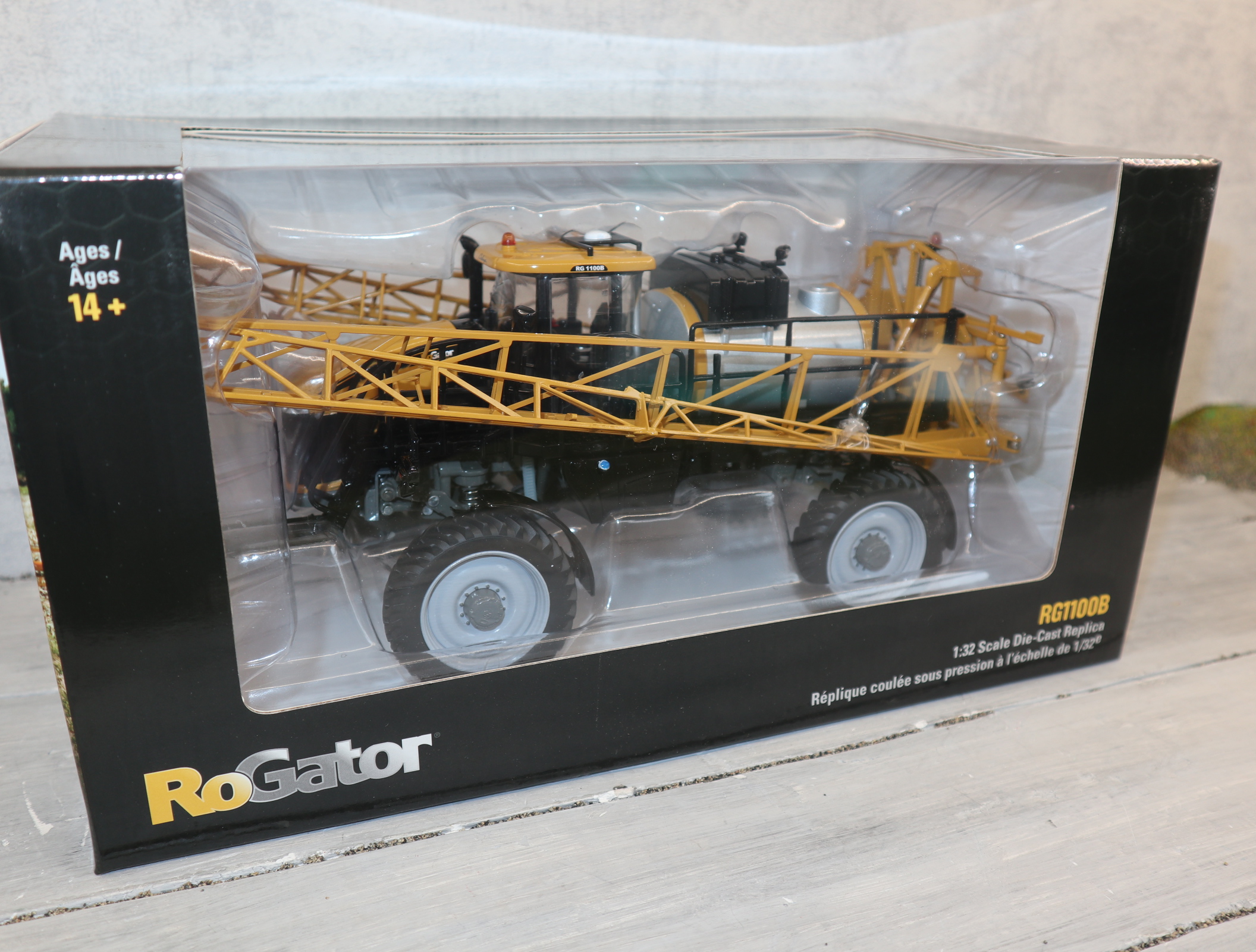 USK 10623 RoGator RG1100B selbstfahrende Feldspritze