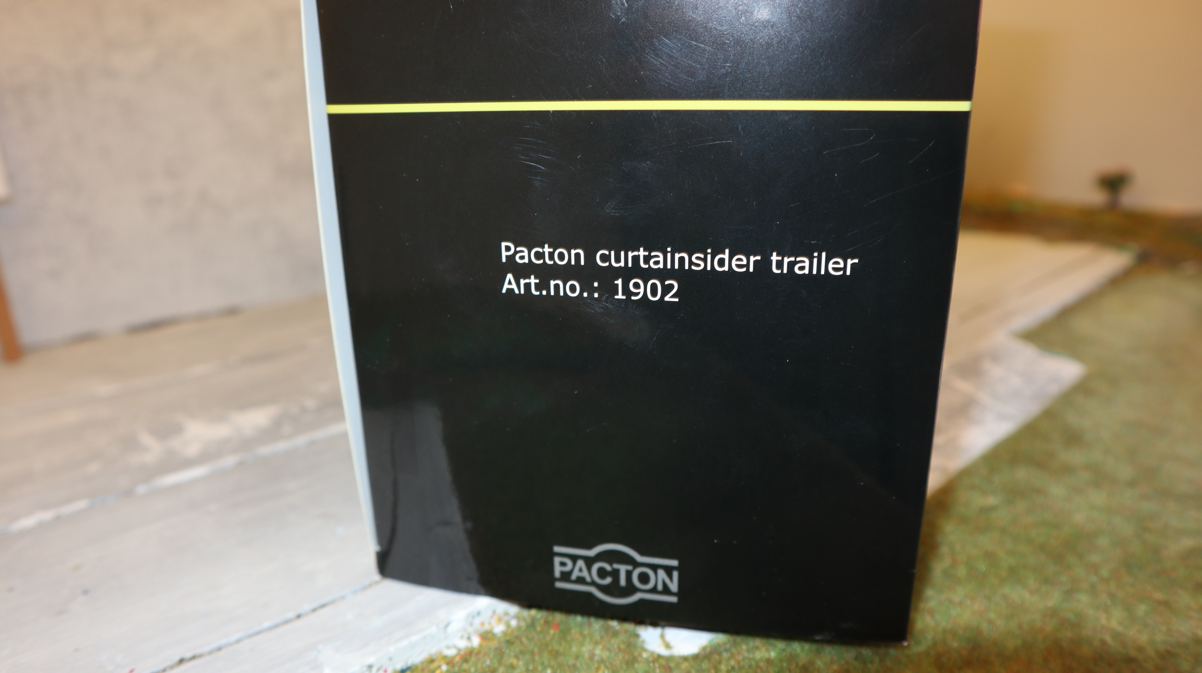 MarGe 1902-01-02 in 1:32, Pacton Curtainsider  Edition CASE IH, NEU in OVP