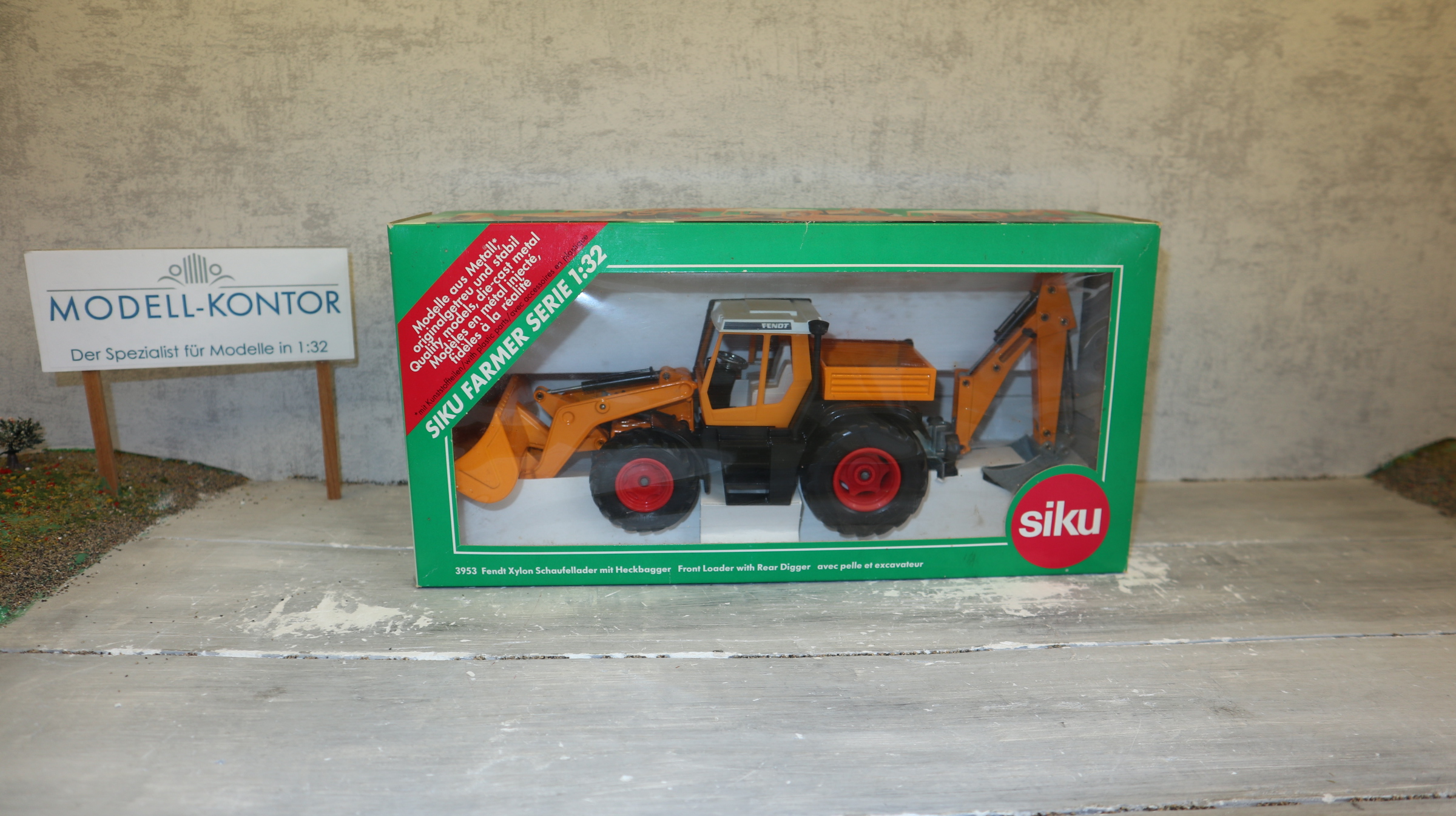Siku 3953 in 1:32,  Fendt Xylon orange Schaufellader und Heckbagger, NEU in OVP
