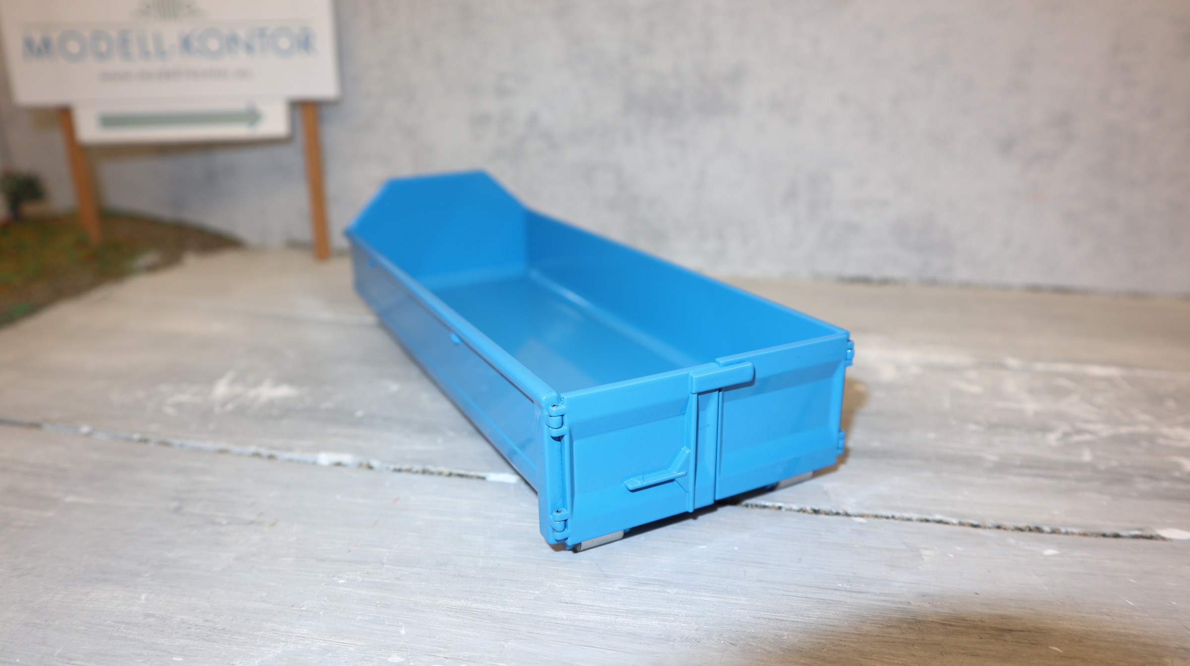 MarGe 2236-01 in 1:32, Abroll-Container 15cbm in BLAU