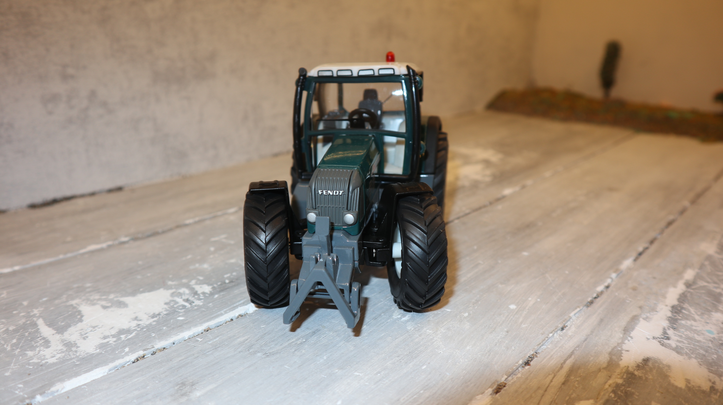 Siku 2965 in 1:32, Fendt 716 petrol Vorführschlepper, NEU in OVP