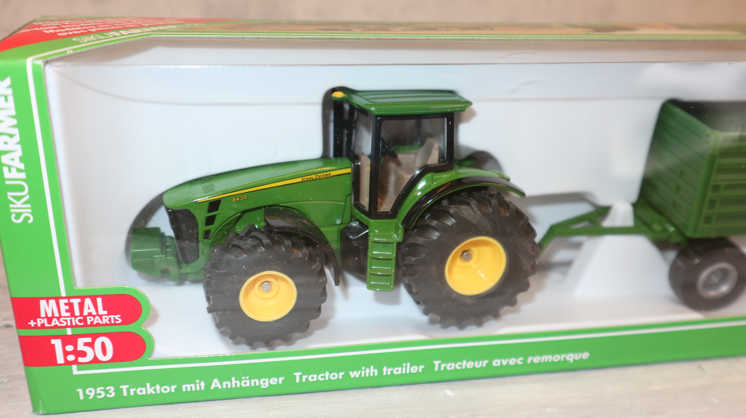 Siku 1953 in 1:50,  John Deere 8430 mit Anhänger, Neu in OVP