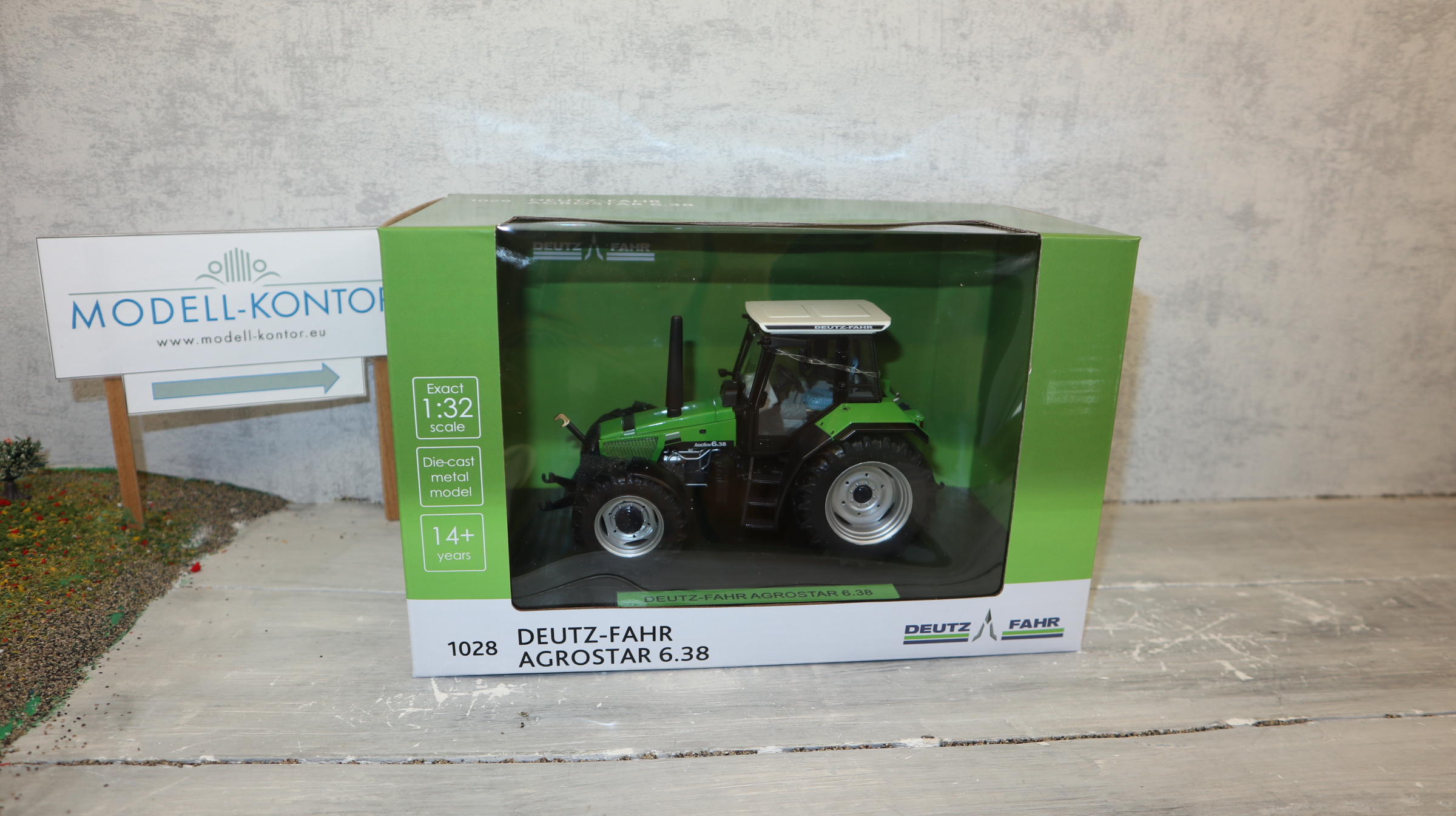 Weise Toys 1028 in 1:32, DEUTZ-FAHR Agrostar 6.38, NEU in OVP
