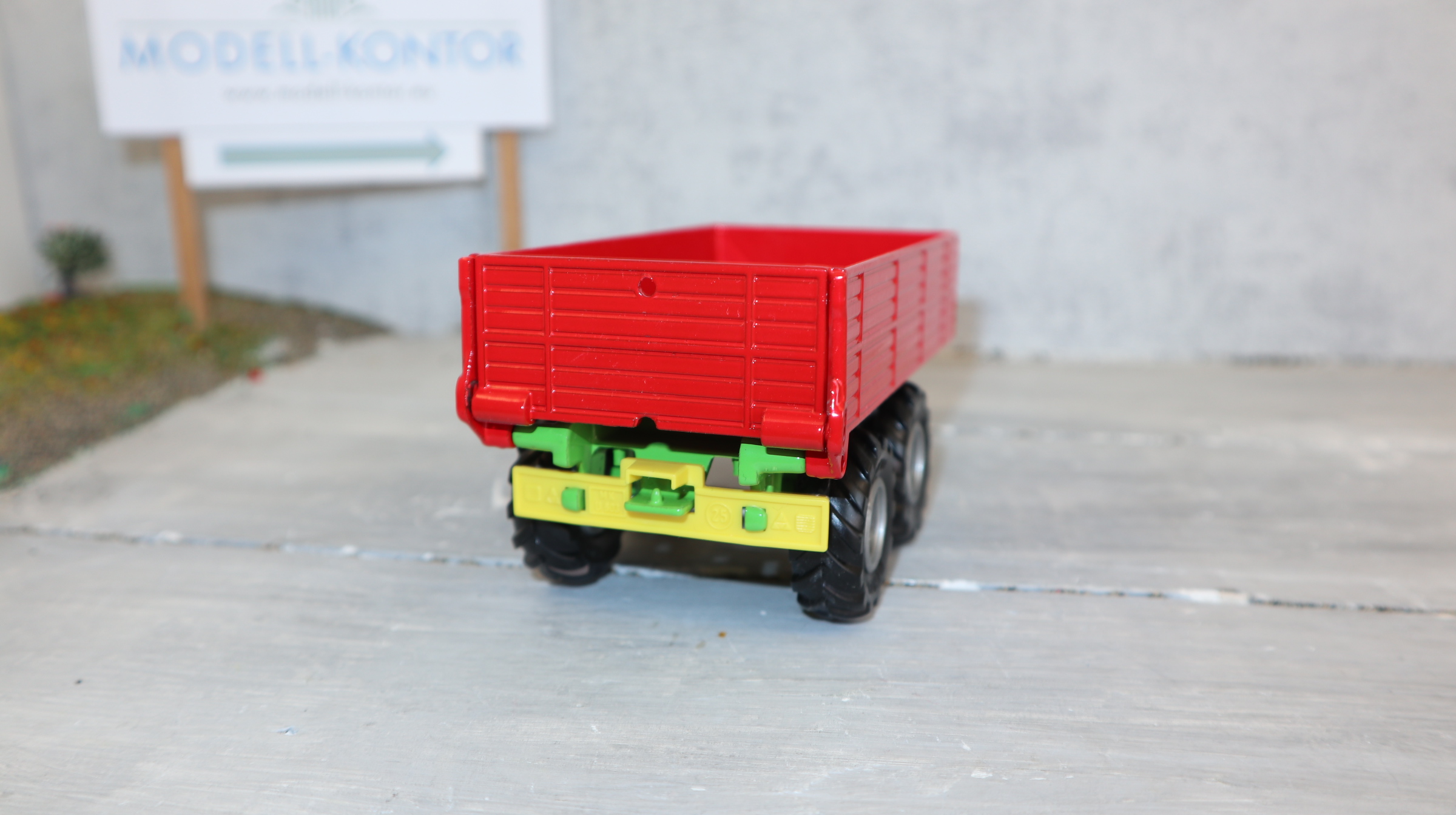 Siku 2251 in 1:32,  Tandem-Anhänger, Version 1 mit LKW-Reifen und grauen Felgen, TOP ohne OVP
