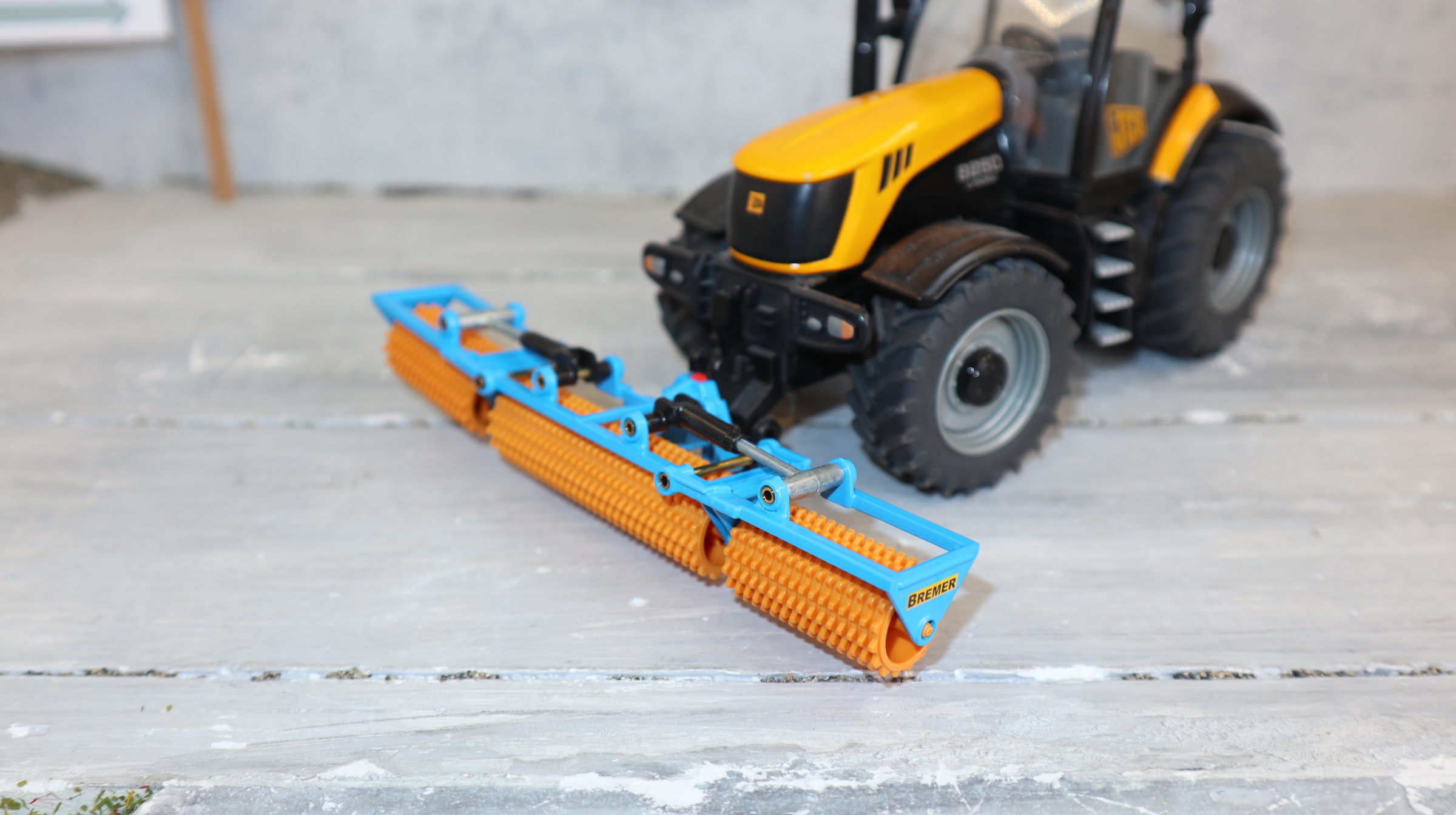 Siku 2062 in 1:32,  Front Cambridge Walze BREMER, TOP ohne OVP