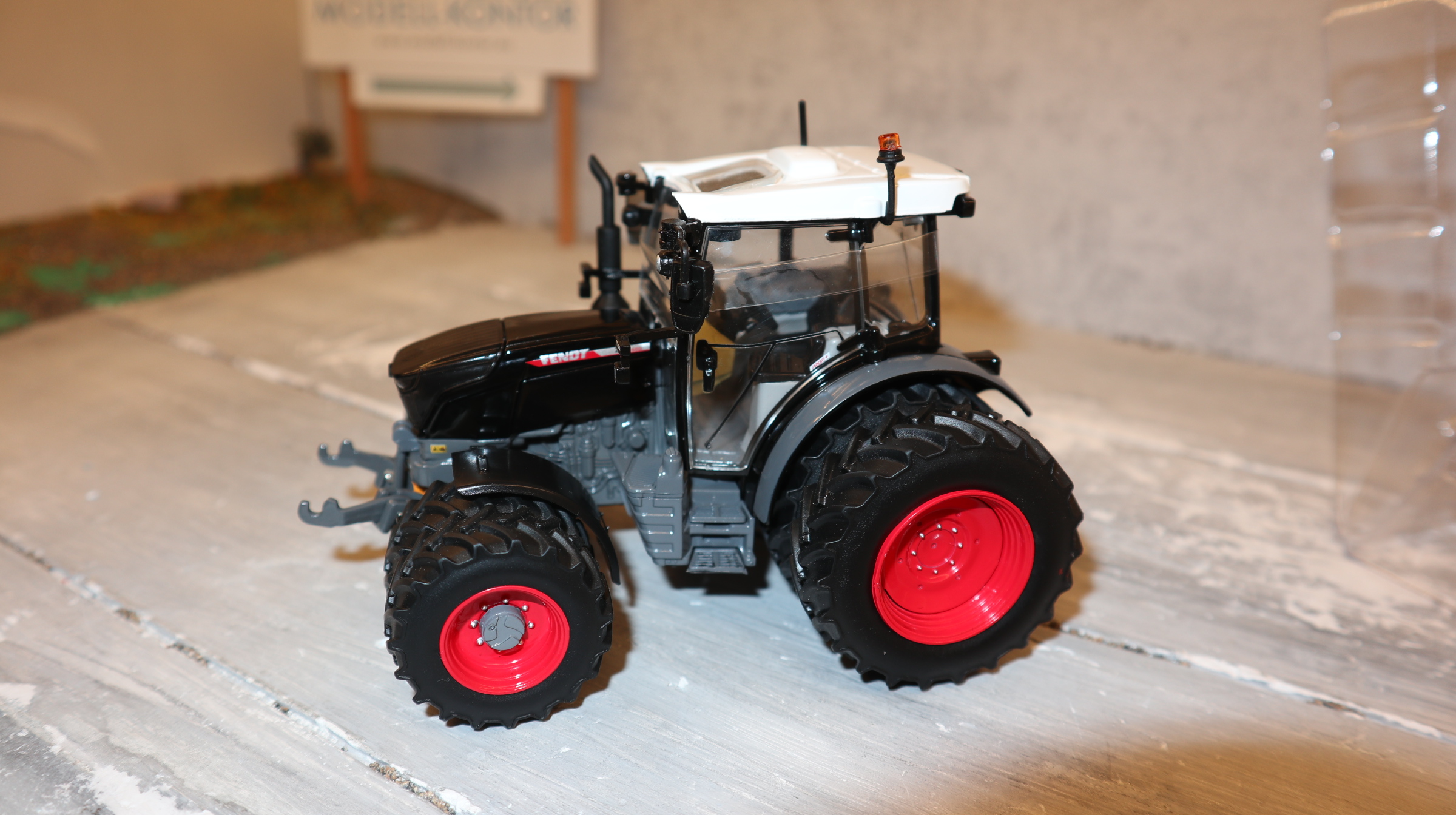 USK in 1:32, PROFI Fendt 209 Zwillingsbereift schwarz, Agritechnica 2025