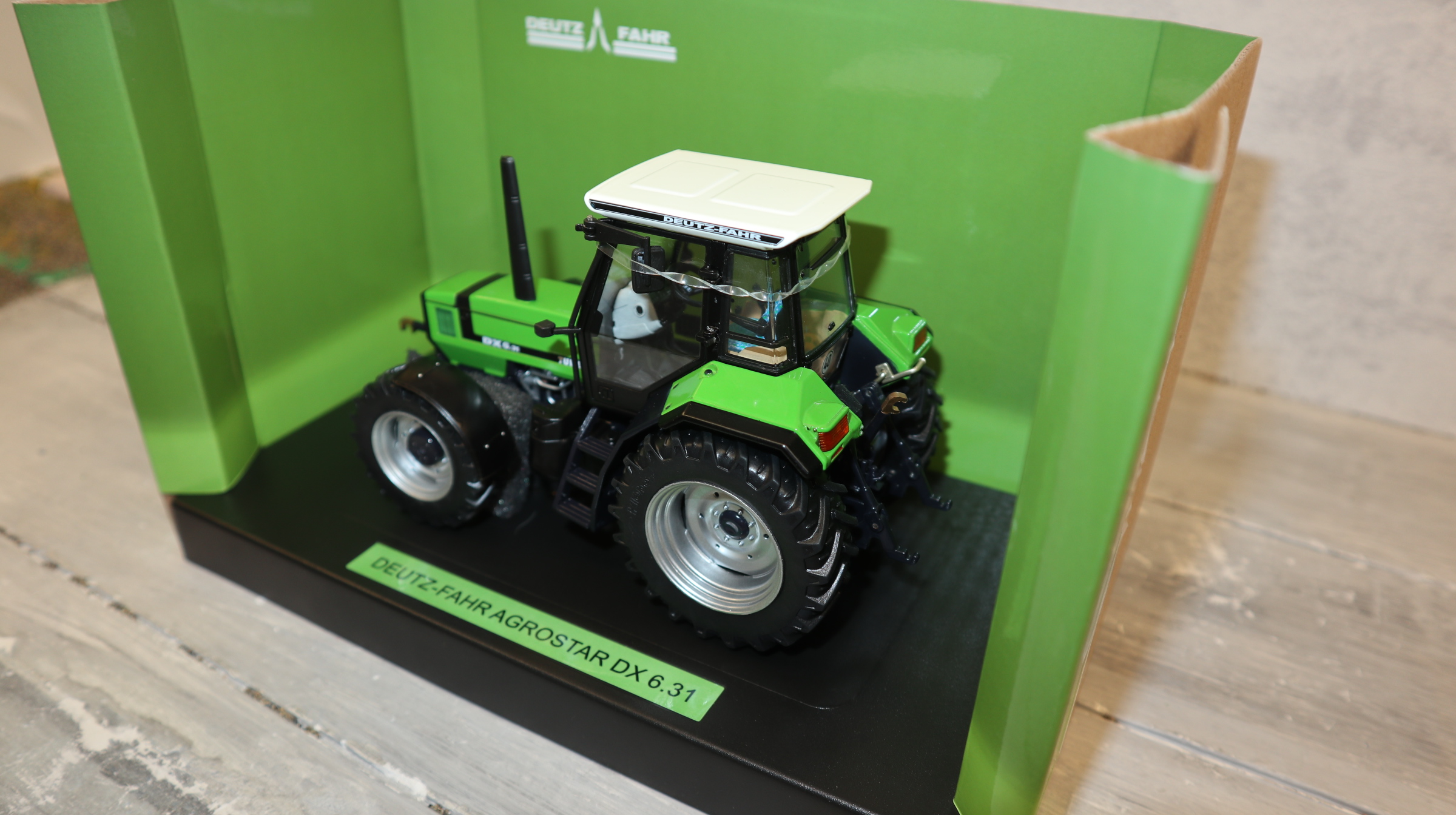 Weise Toys 1020 in 1:32, DEUTZ-FAHR Agrostar 6.31,  NEU in OVP