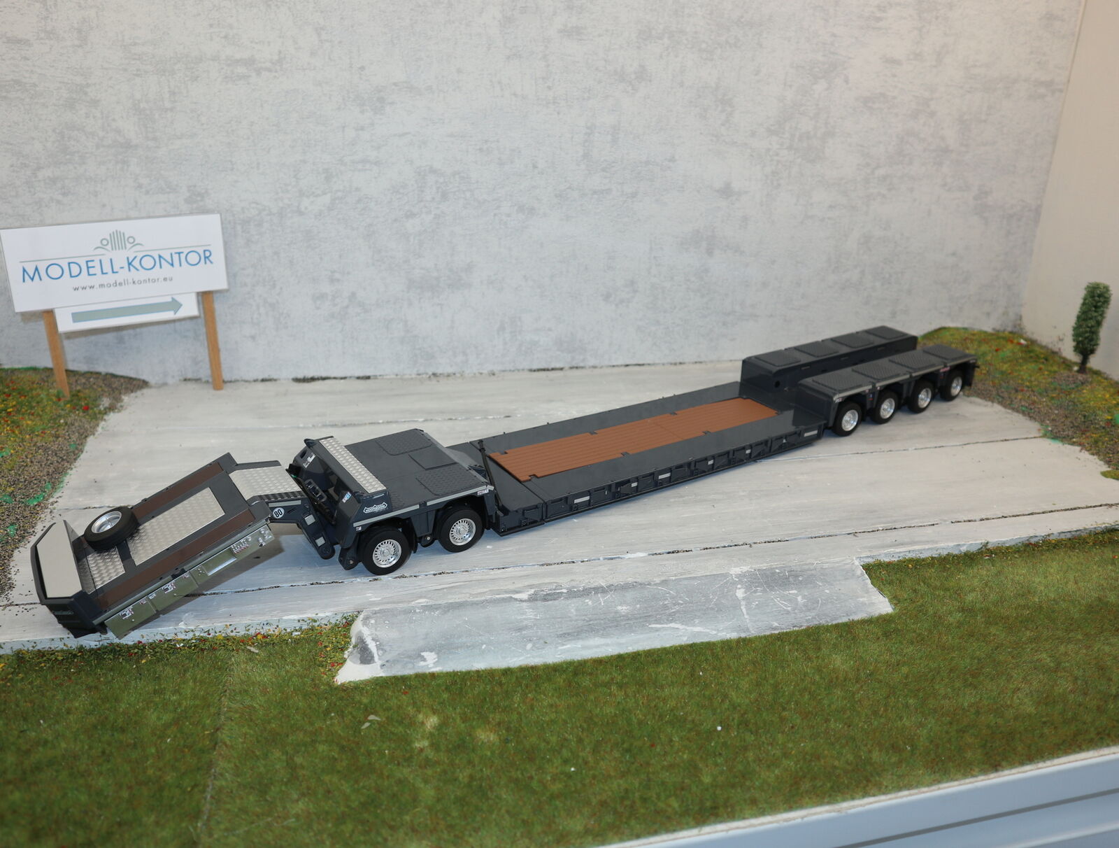 MarGe 2011-02 in 1:32, NOOTEBOOM REDLINE SERIES - EURO-PX 2+4 LOWLOADER GRAU,  NEU in OVP