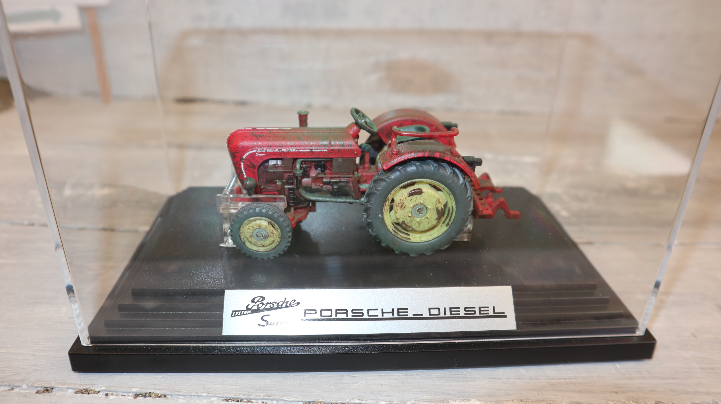Siku 4458 in 1:32, Porsche 308, Classic+ gealtert,  Neu in OVP