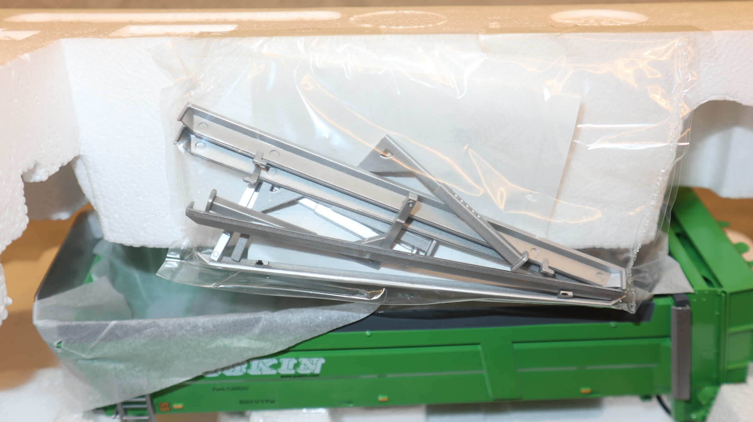 ROS 602199 in 1:32 Joskin Ferti-Cargo, NUR Aufbau ohne Chassis, NEU in OVP