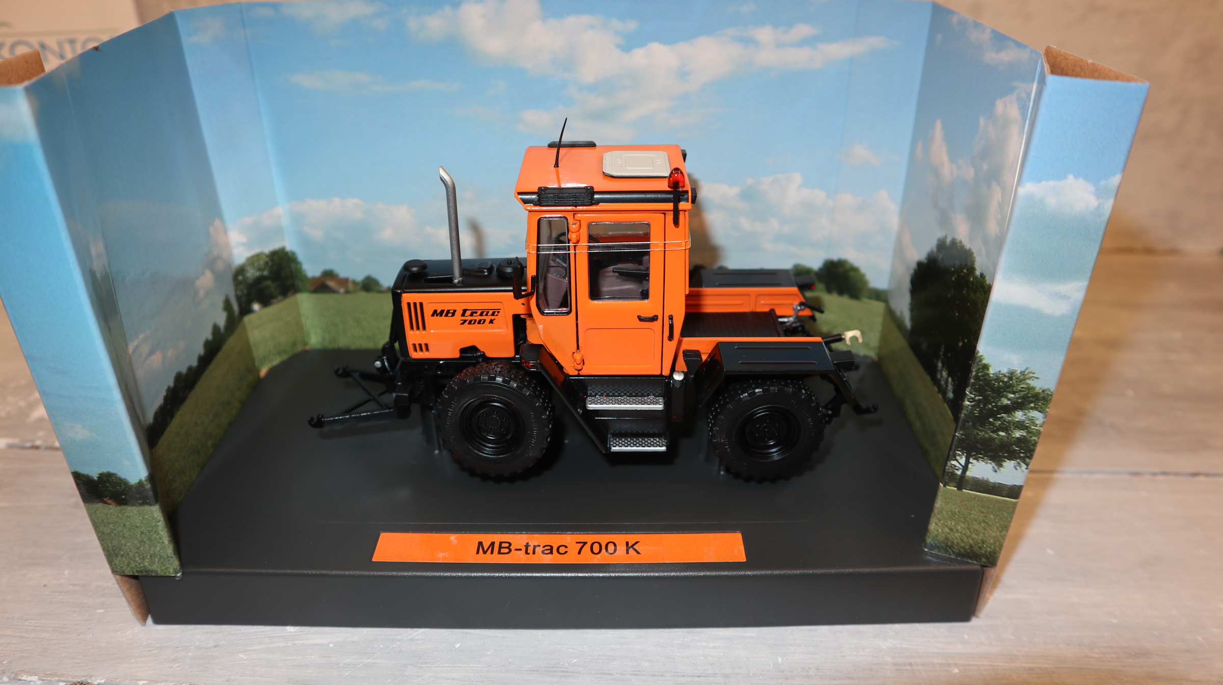 Weise Toys 1110 in 1:32 MB-Trac 700 Kommunal, NEU in OVP