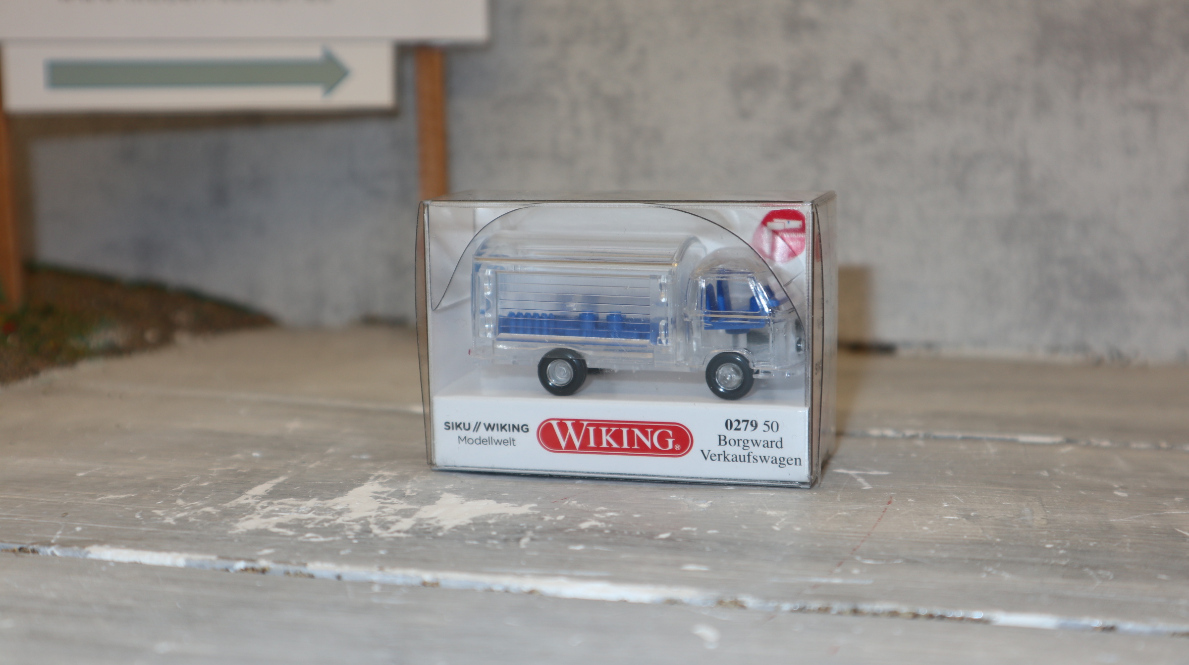 WIKING 027950 in 1:87, Borgward Verkaufswagen durchsichtig Wiking Modellwelt, NEU in OVP