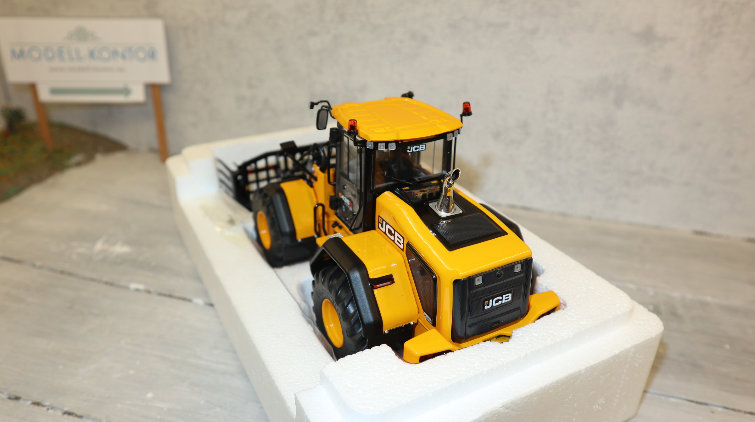 AT Collections 3200180 in 1:32  JCB 435S Radlader