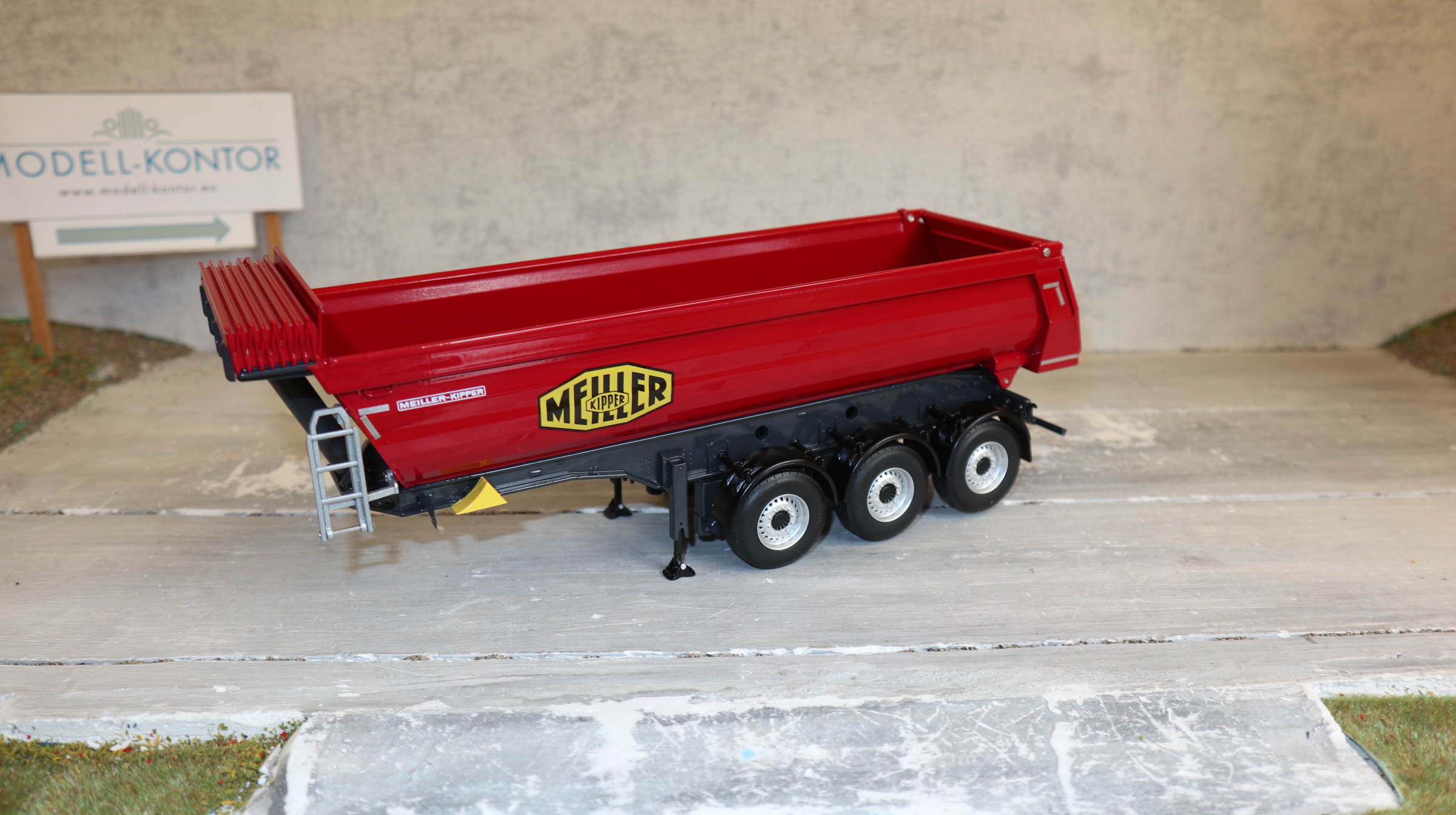 MarGe 2123-02 in 1:32, MEILLER Kipper in ROT, NEU in OVP