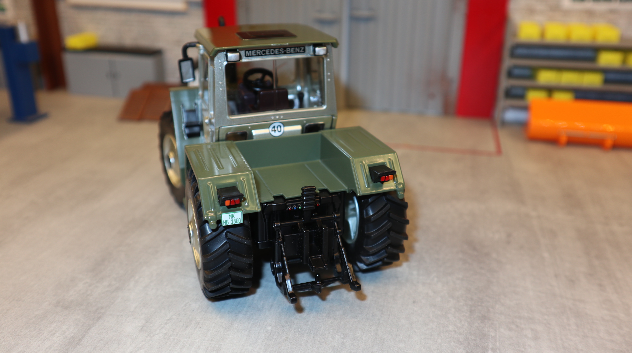 Siku 3478 in 1:32, MB-Trac 1800 silberdistel Modell 2026,  NEU in OVP
