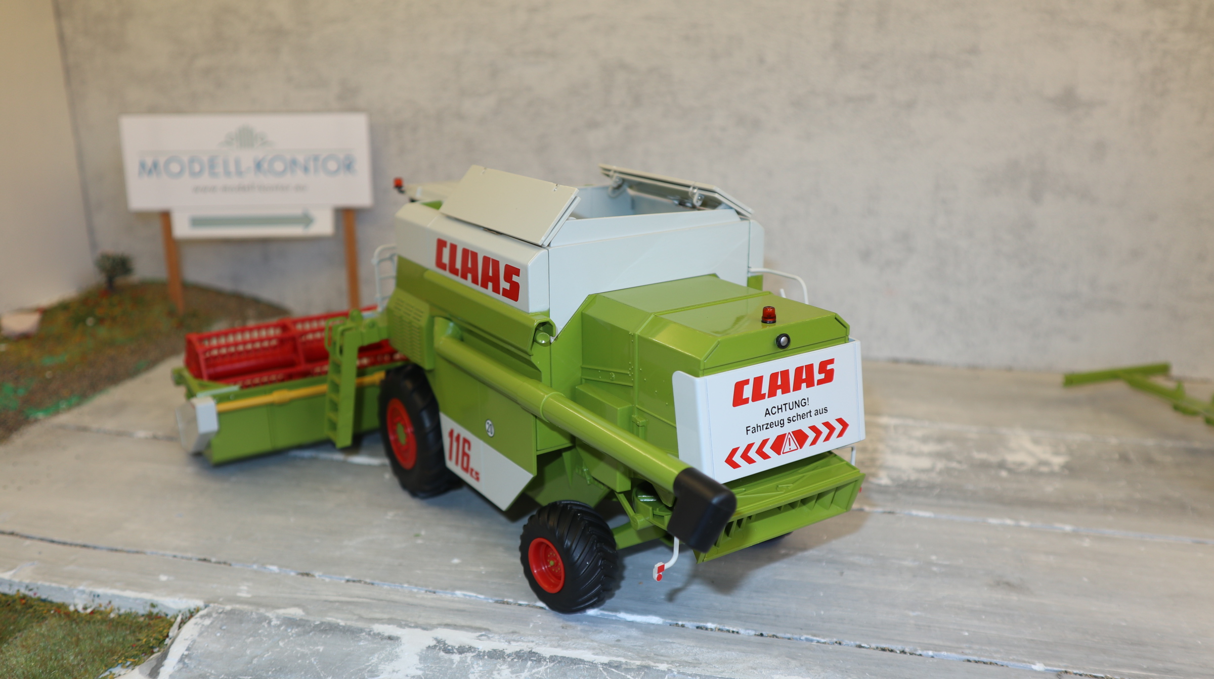 WIKING 077834 in 1:32, Claas Commander 116 mit Getreidevorsatz C660, NEU in OVP