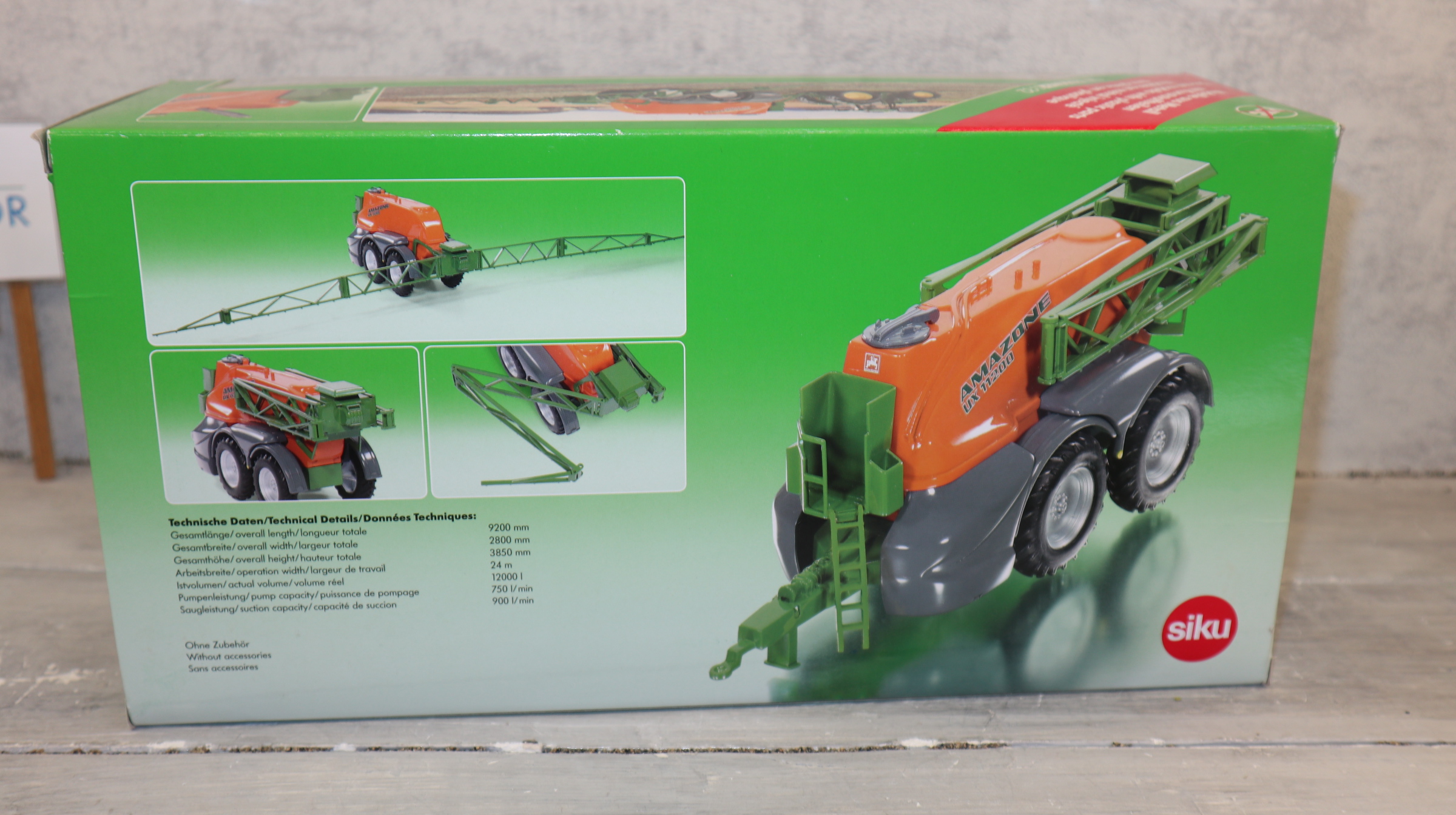 Siku 2276 in 1:32 AMAZONE UX 11200 Feldspritze, NEU in OVP