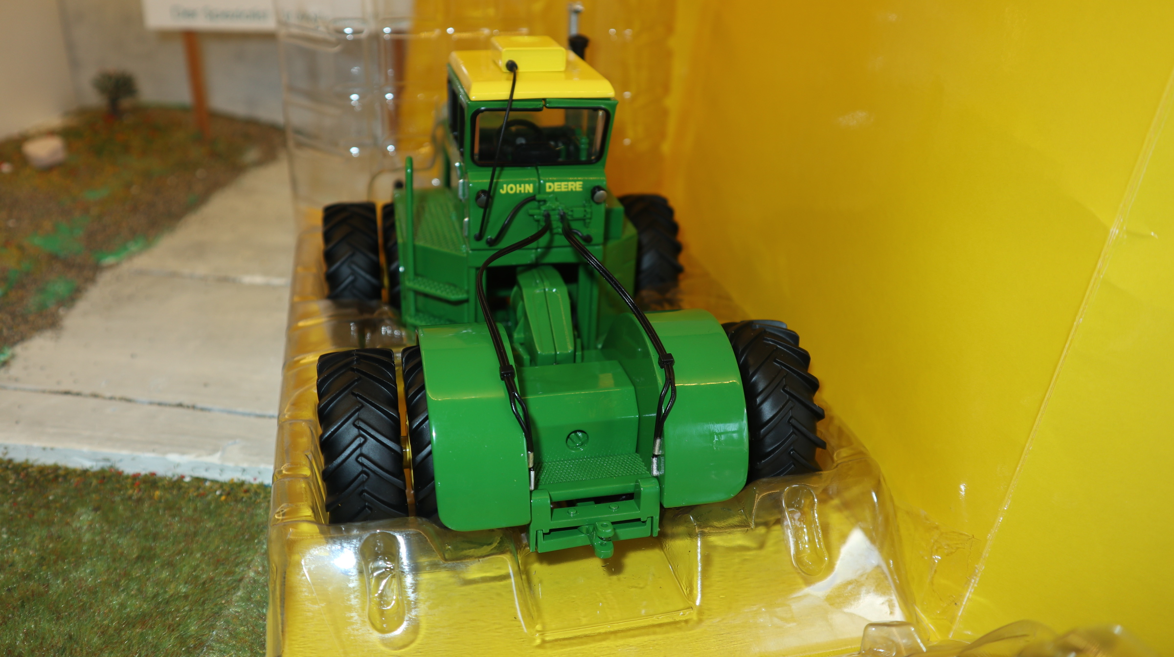 Ertl 85051 in 1:32, John Deere WA-14 Knicklenker Prestisge Collection, NEU in OVP