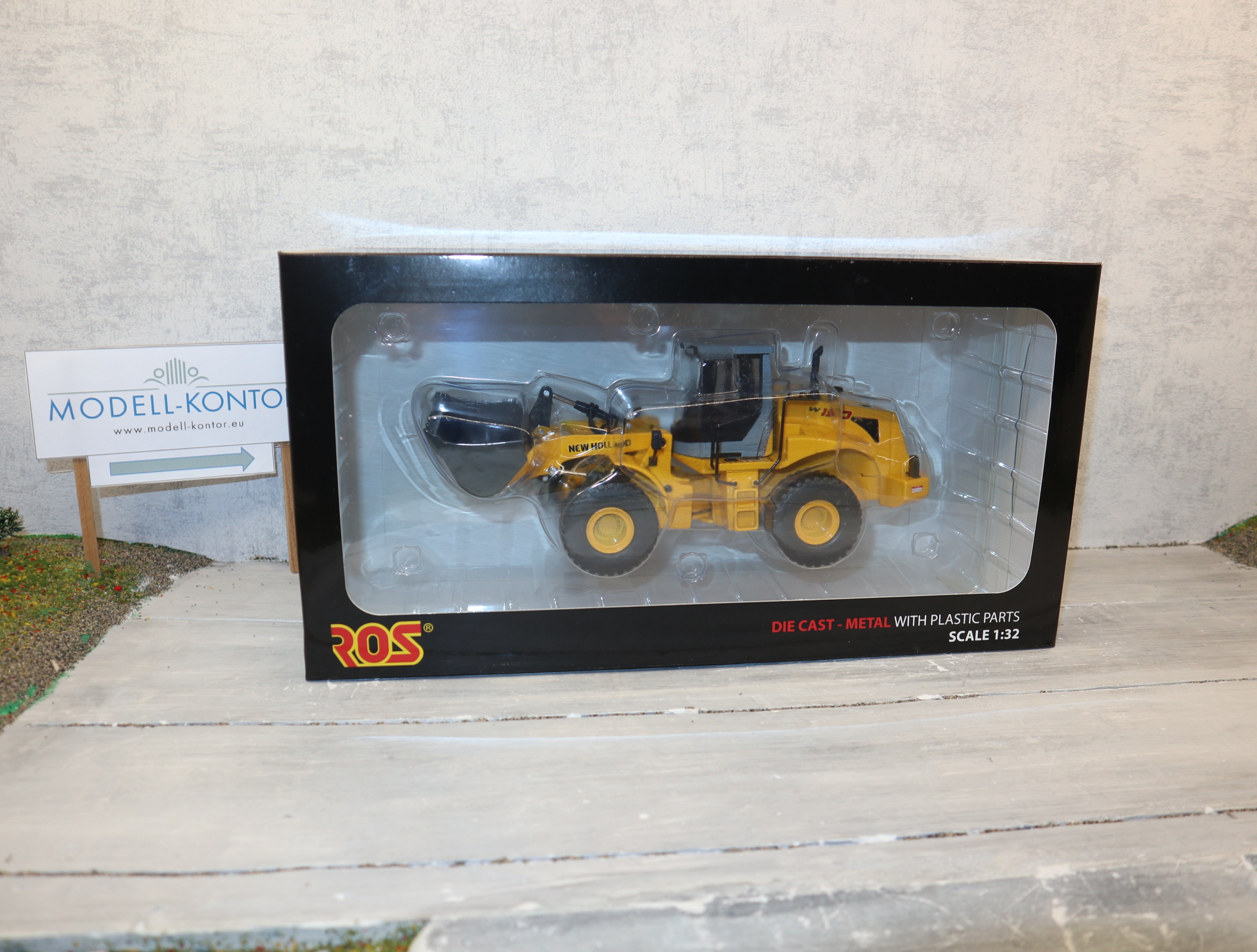 ROS 00173.2 in 1:32 Radlader New Holland W190, NEU in OVP
