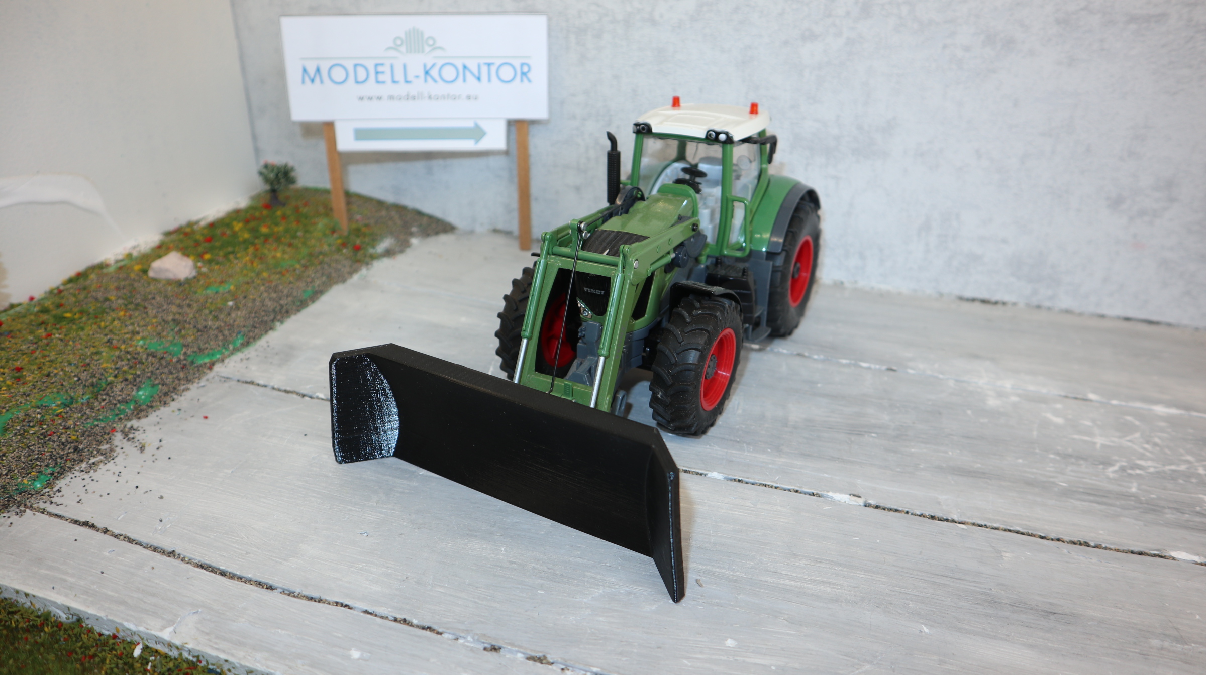 MODELL-KONTOR, großes Schiebeschild in 1:32,  in tolles 3-D-Druck, mit Siku-Adapter, für z.B. Siku und Siku-Control NEU