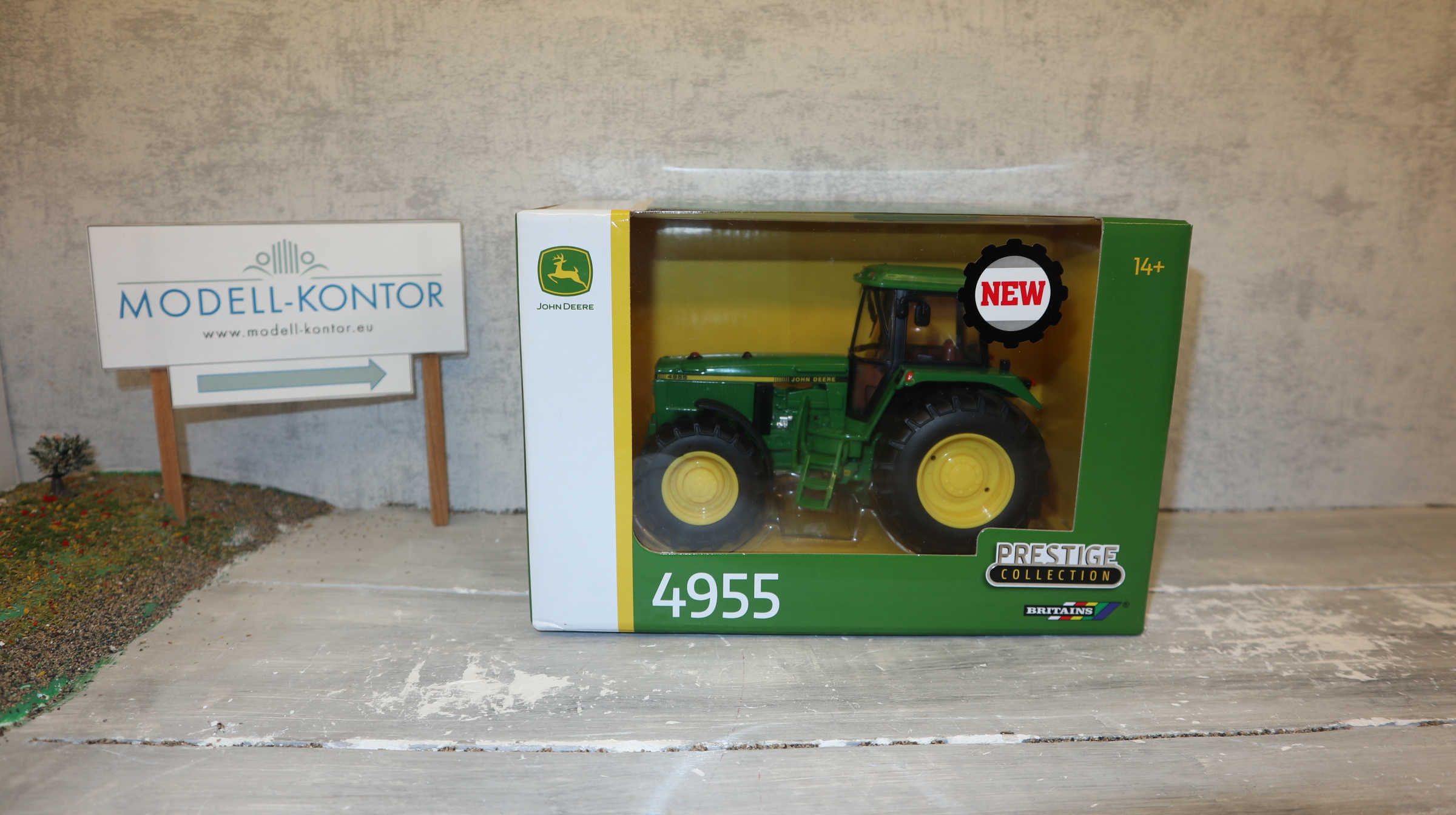 Britains Prestige 43407 in 1:32, John Deere 4955 mit Breitreifen, NEU in OVP